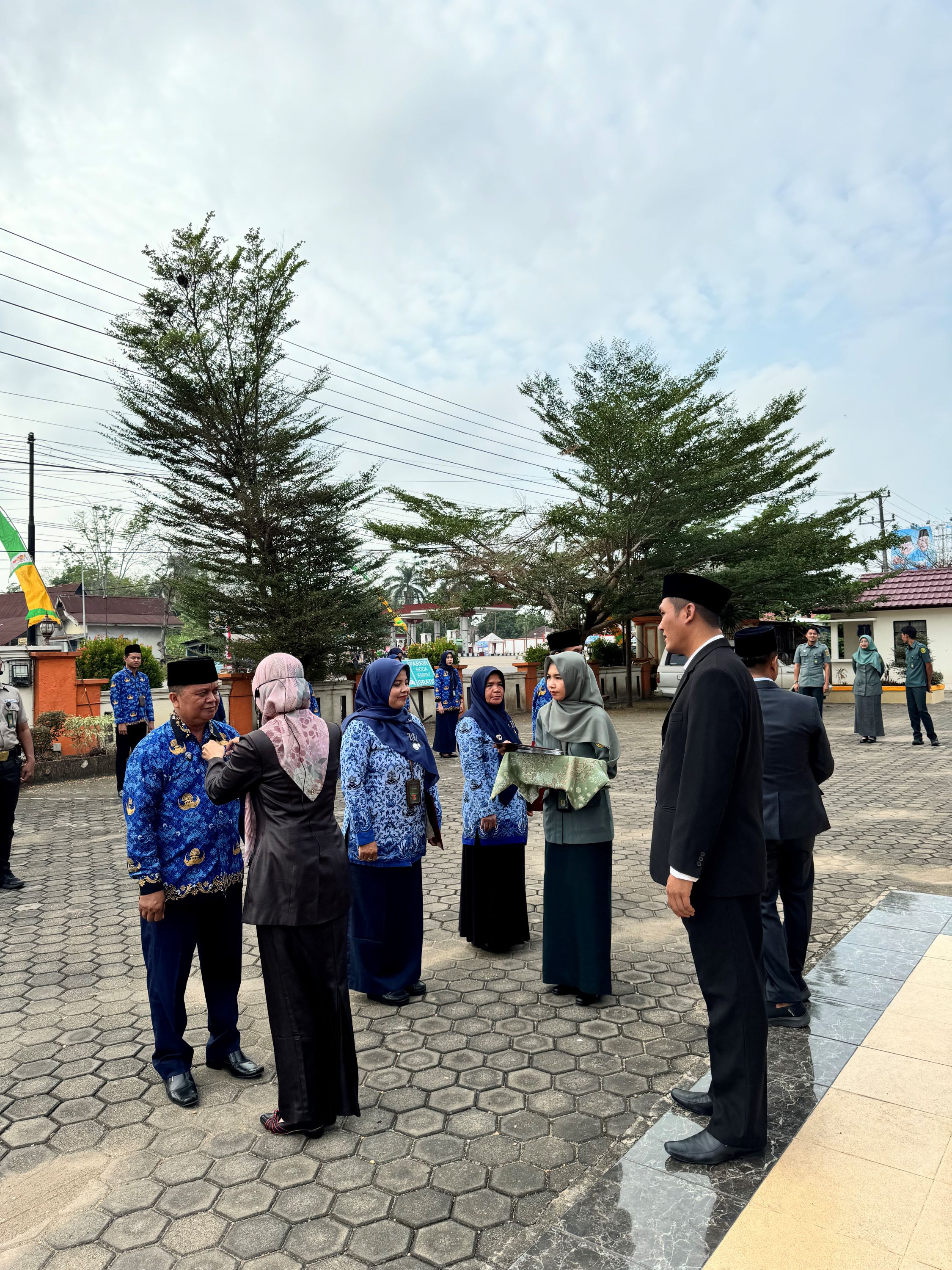 HUT RI 8