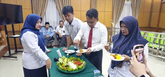 Potong Tumpeng 2