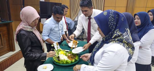 Potong Tumpeng 3
